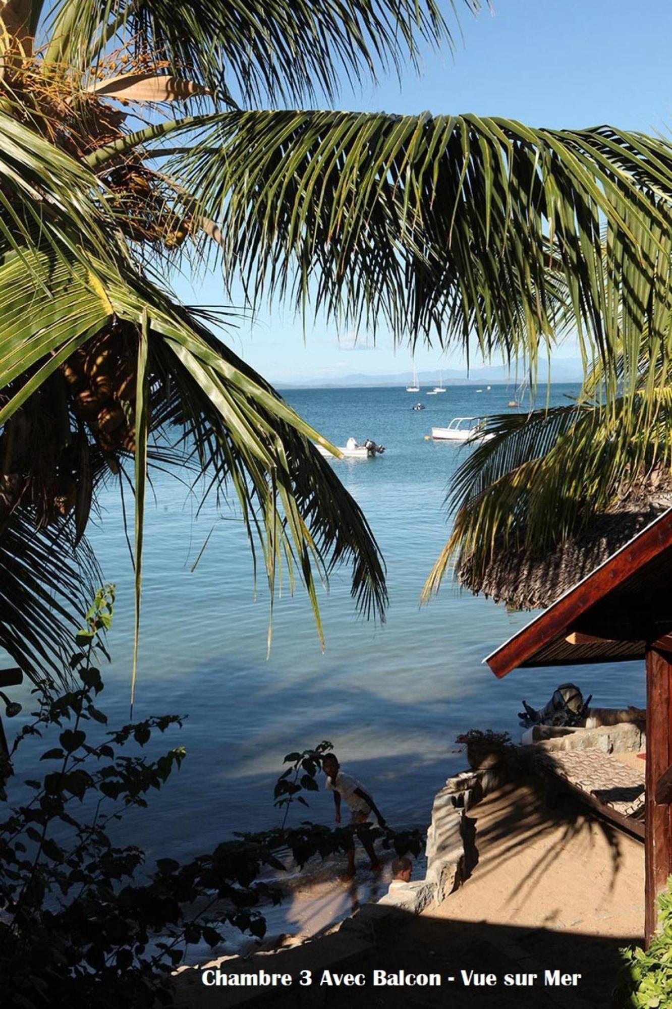 Hotel Chez Yolande Ampangorinana Esterno foto